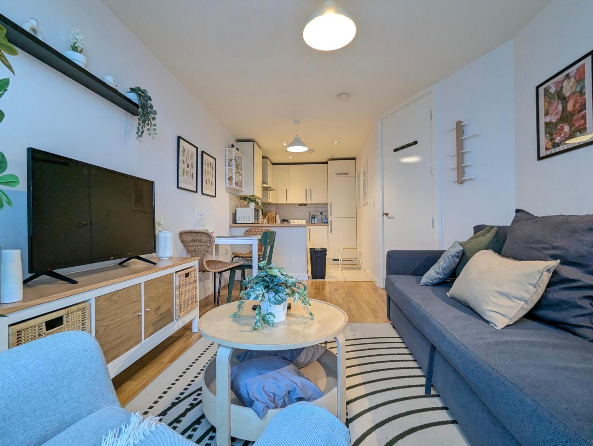 City Centre Morden 1-Bedroom Apt Near Dock Λίβερπουλ Εξωτερικό φωτογραφία