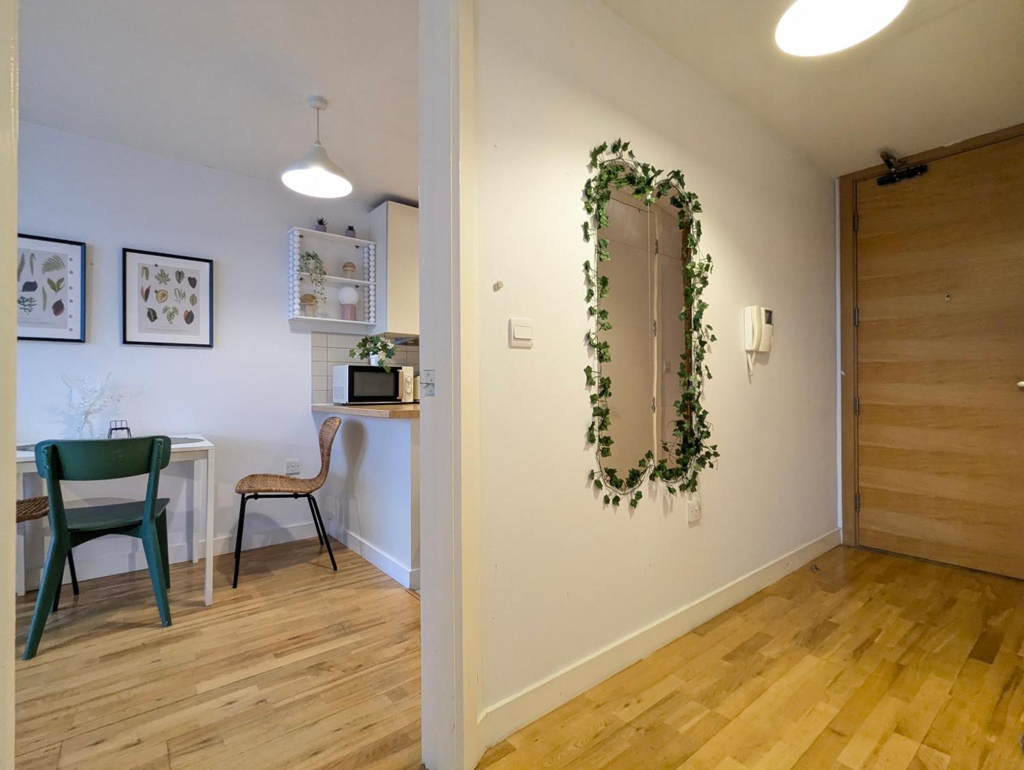 City Centre Morden 1-Bedroom Apt Near Dock Λίβερπουλ Εξωτερικό φωτογραφία