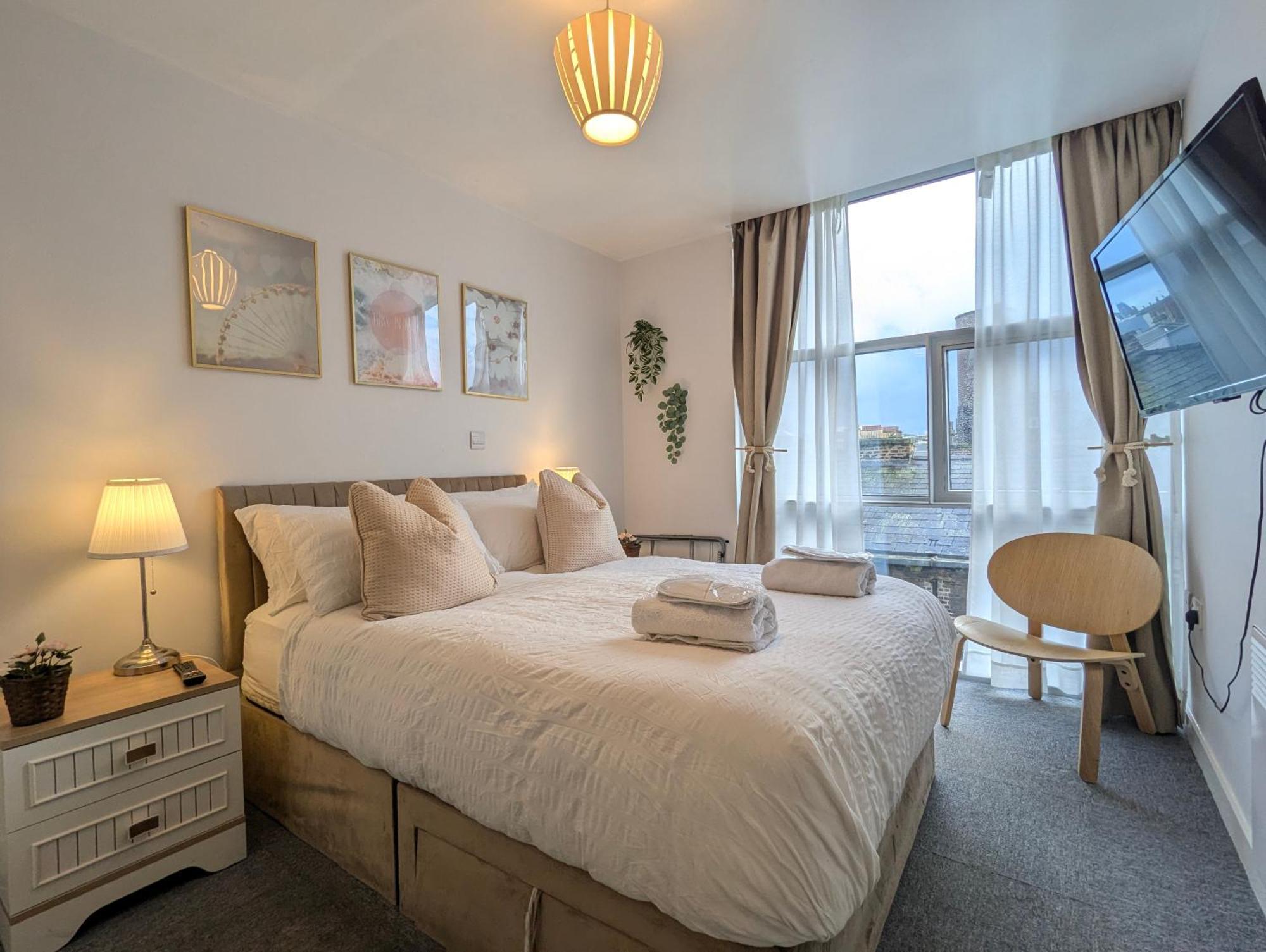 City Centre Morden 1-Bedroom Apt Near Dock Λίβερπουλ Εξωτερικό φωτογραφία